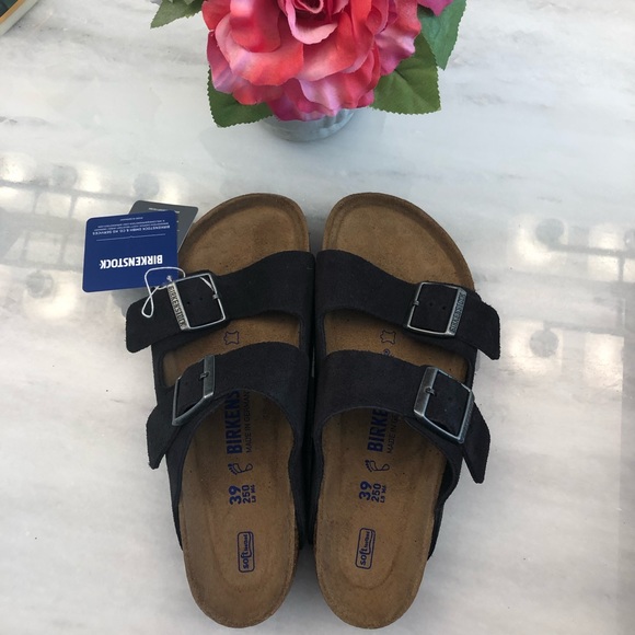 Birkenstock Shoes - ☀️🌸Birkenstock size 39 softbed Arizona sandals ☀️